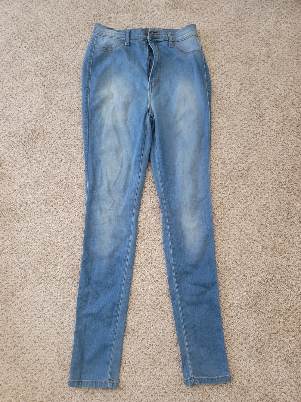 Fashion Nova Women’s Light Blue Jeans